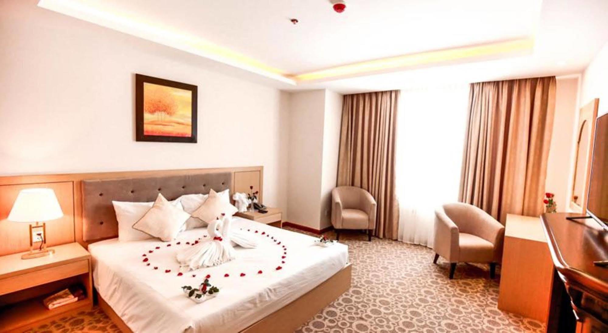 Bavico Plaza Hotel Da Lat Kültér fotó